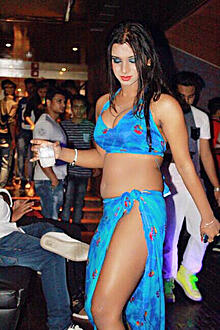 Click image for larger version  Name:	sexy-shreya-indian-escort-shemale-in-new-delhi-1558508_original.jpg Views:	43 Size:	229.6 KB ID:	849374