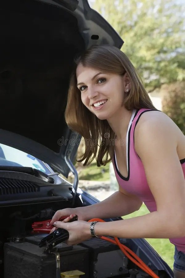 Click image for larger version  Name:	woman-jumper-cables-car-29658954.jpg Views:	0 Size:	68.8 KB ID:	1335153
